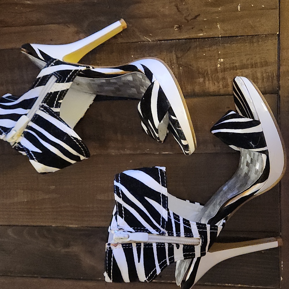 Delicacy Black and White Zebra 4" Heels